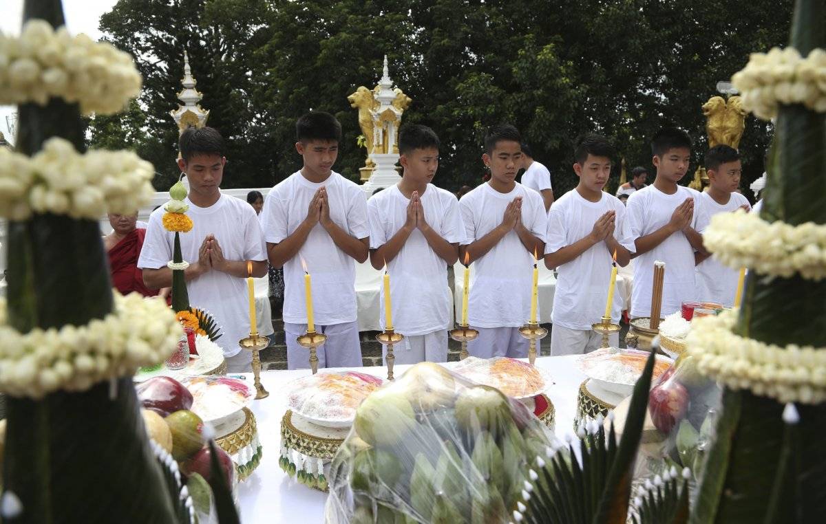 niños rescatados de cueva en tailandia