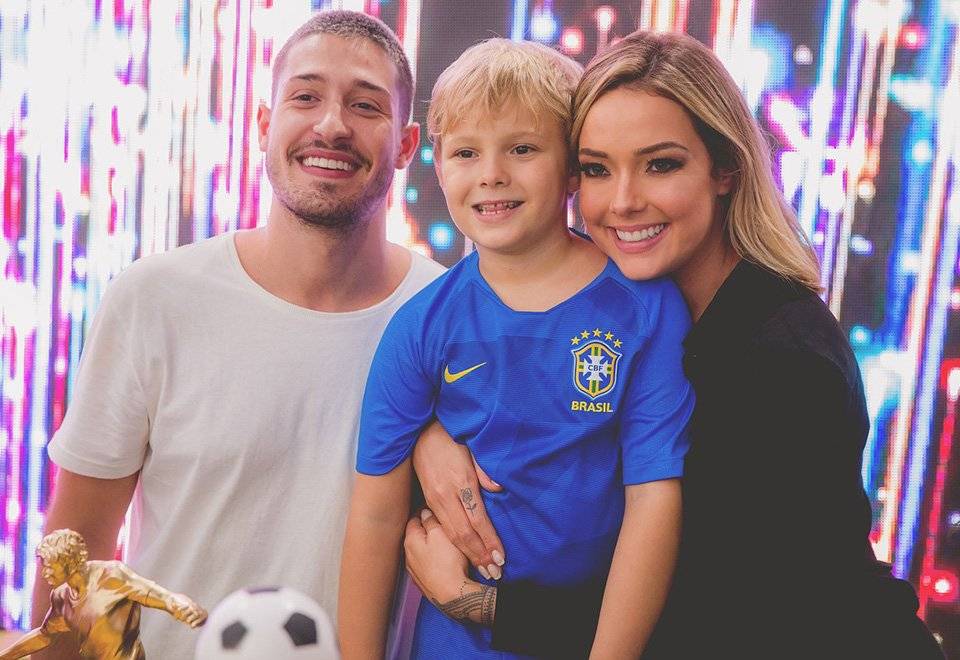 Carol Dantas,Neymar e vinícius