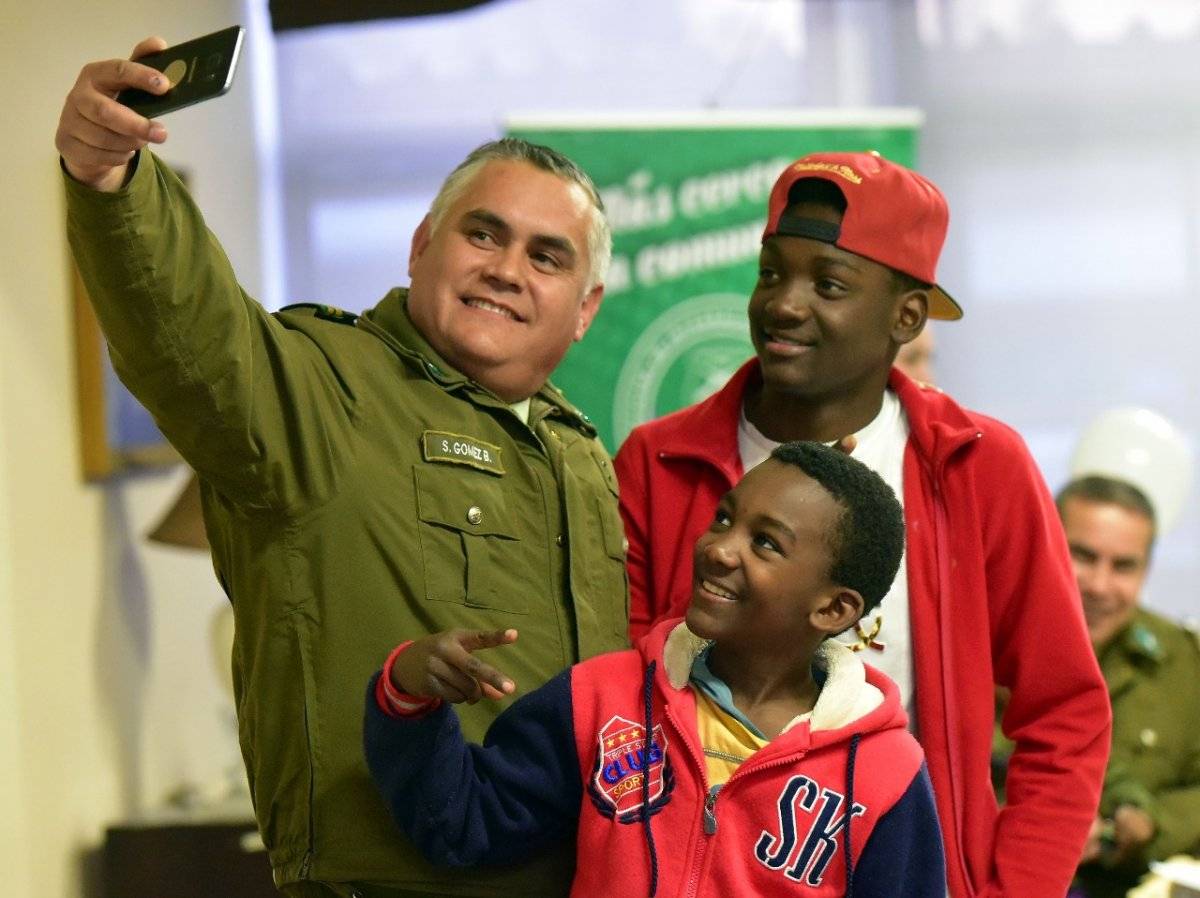 Carabineros y la comunidad