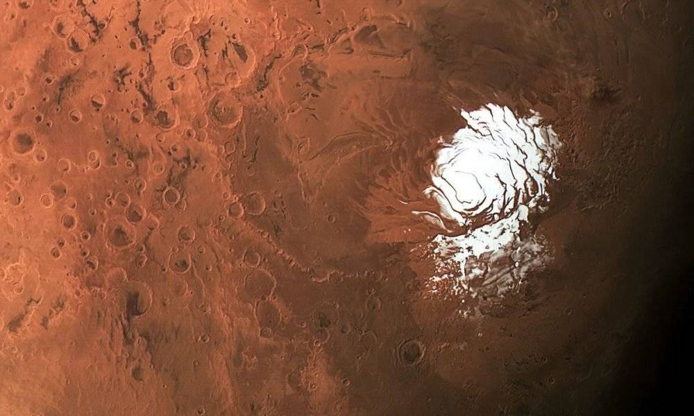 Descubren un gran lago de agua líquida en el Polo Sur de Marte