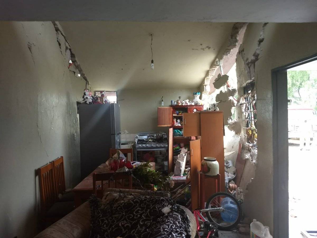Explosión de finca por explosión de tanque de gas LP