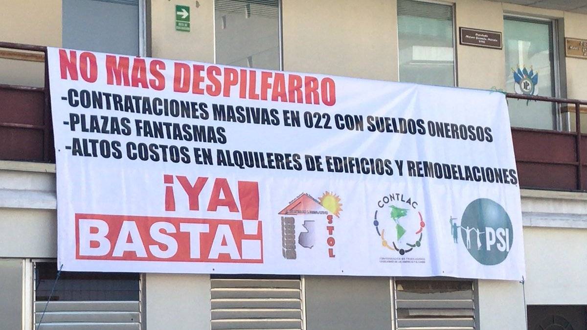 manta del sindicato del Congreso por contrataciones irregulares