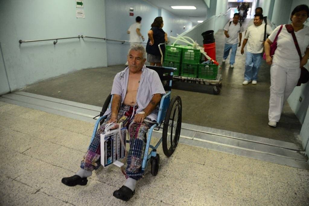 bombero Carlos Mohr herido en incendio en planta de gas
