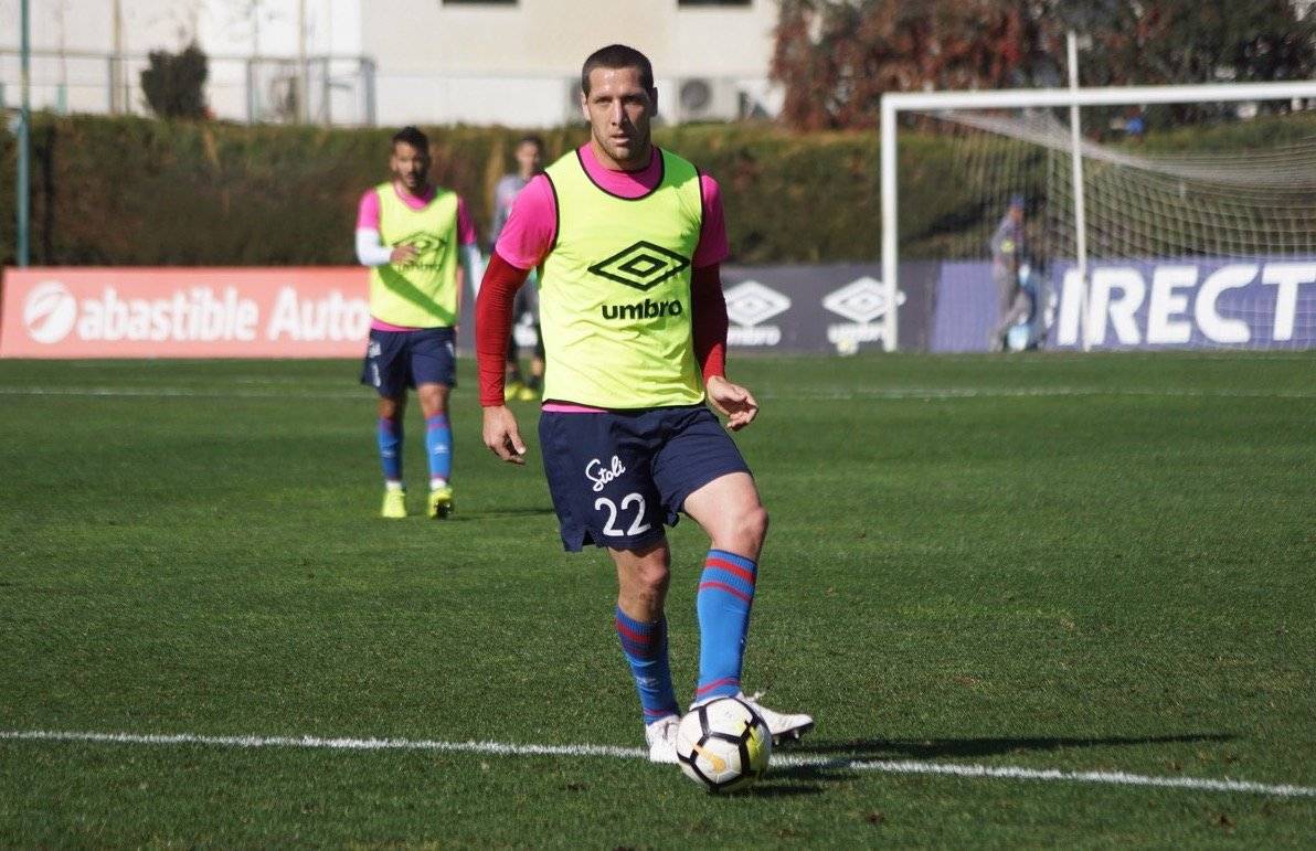 El regreso de Luciano Aued "perjudicará" a César Munder / Foto: cruzados.cl