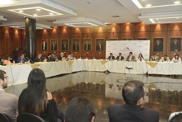 Ecuador: Analizan regular el uso medicinal y terapéutico del cannabis en el Código Salud