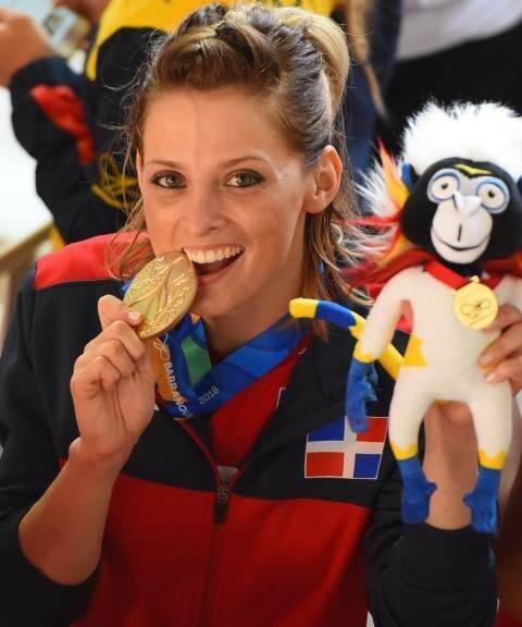 Maria Dimitrova también ganó oro para RD