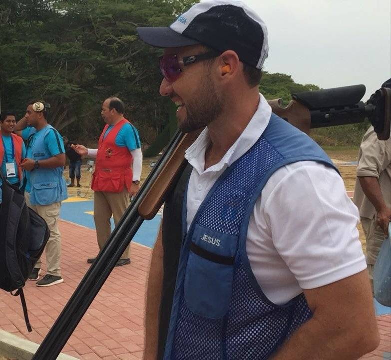enrique-f0f0275d2f57b6303ff8307953f69fb0.jpg