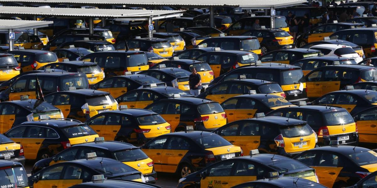 Los taxistas riojanos se suman a la huelga