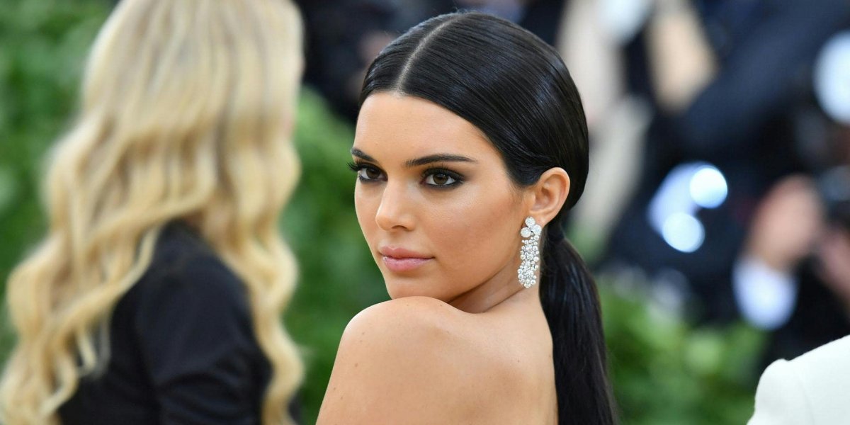 El vestido transparente de Kendall Jenner que impactó en Londres El vestido transparente de Kendall Jenner que impactó en Londres