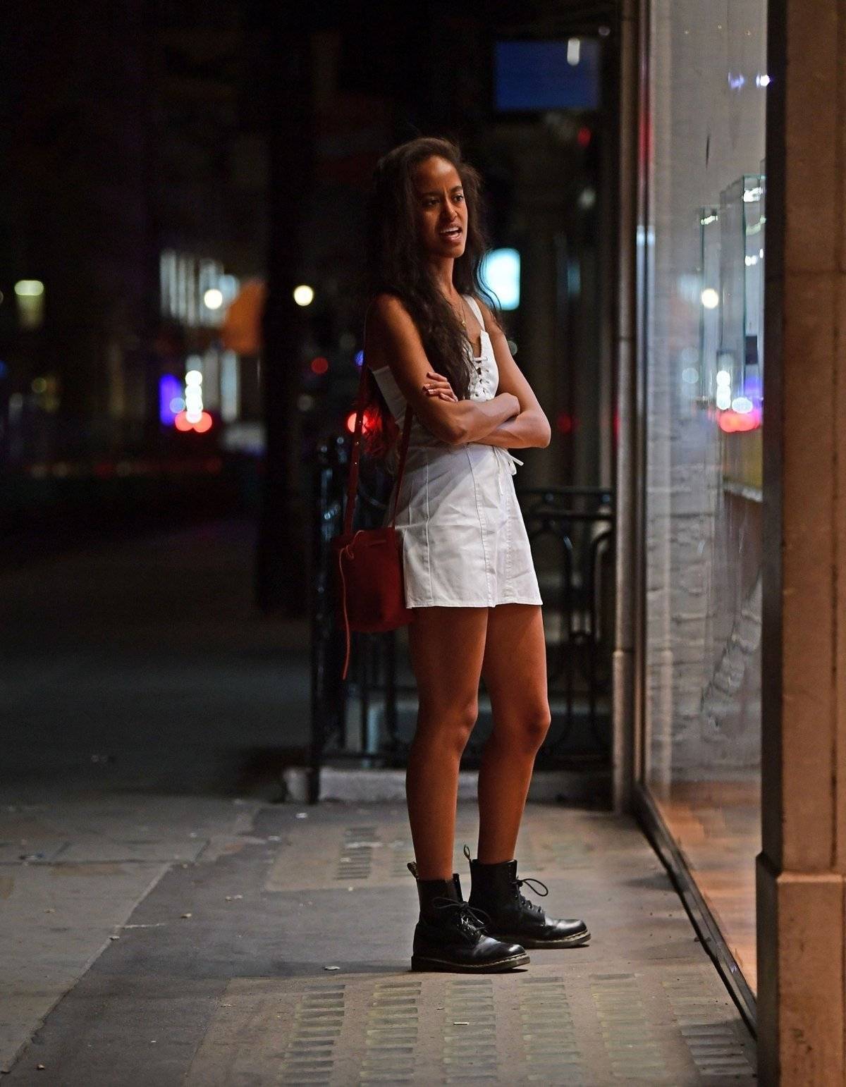 La cita romántica de Malia obama con su look sexy en Londres