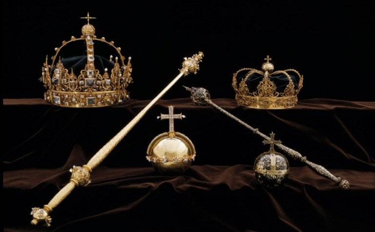 Roban coronas de los reyes de Suecia