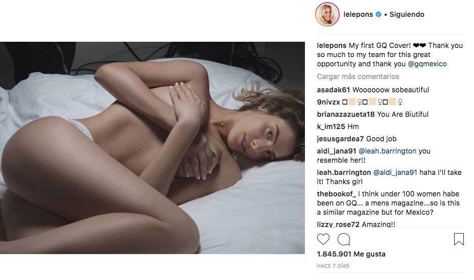En una de las fotos, se le ve a Lele Pons tendida sobre la cama con poca ropa