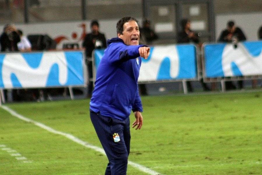 Mario Salas tiene a Sporting Cristal en la cima de Perú / Foto: Twitter