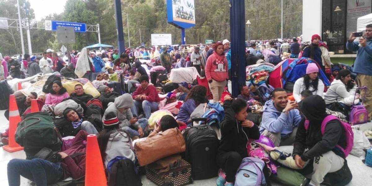 Ecuador declara emergencia por llegada de 4.200 venezolanos al día Ecuador declara emergencia por llegada de 4.200 venezolanos al día