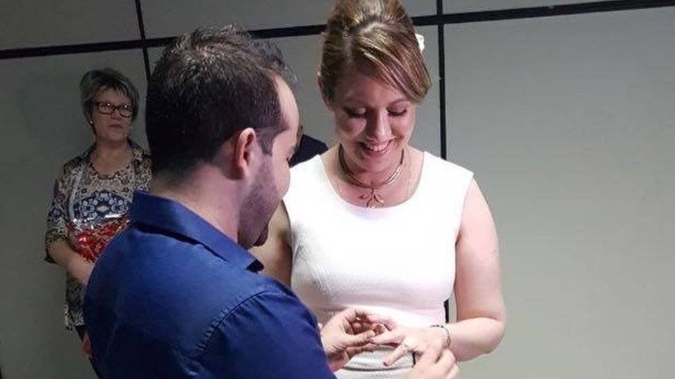 102868240letciafrancocasamento-0d1d9676f30e60c97b2e27cc633d8059.jpg