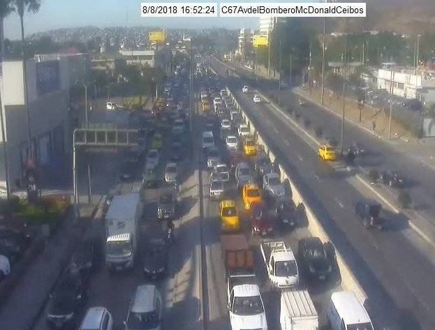 Paso peatonal de avenida del Bombero