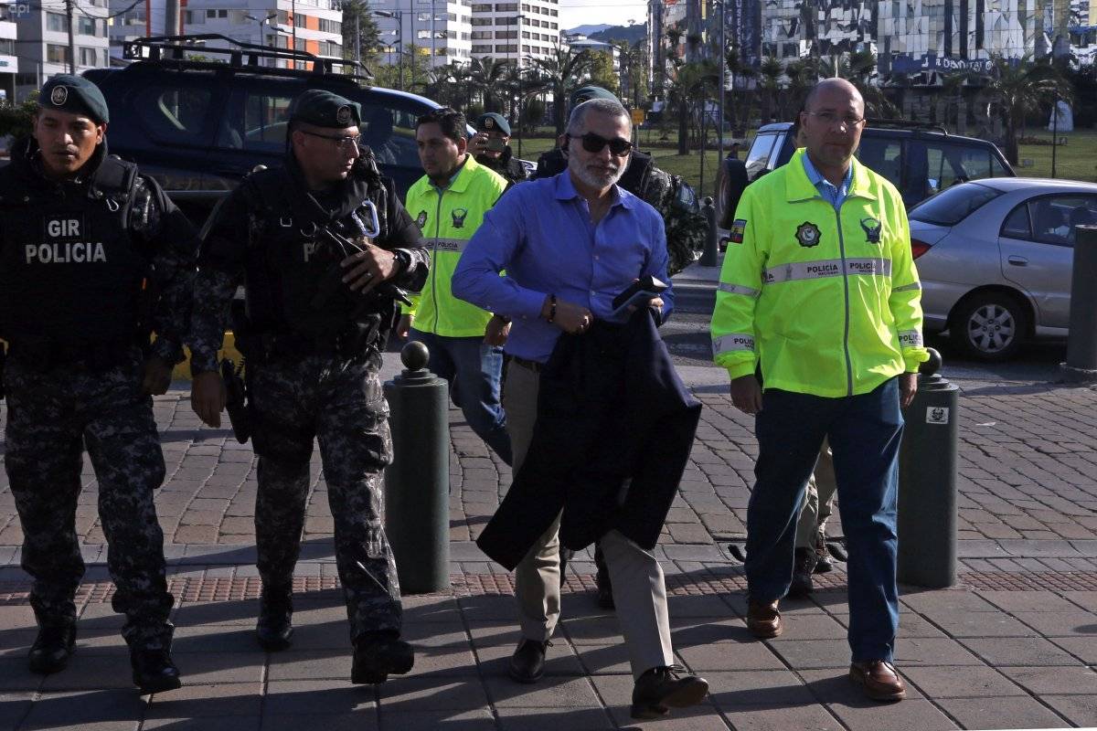 En el texto enviado a periodistas, el exfuncionario del régimen de Rafael Correa anunció que ya no se encuentra en Ecuador
