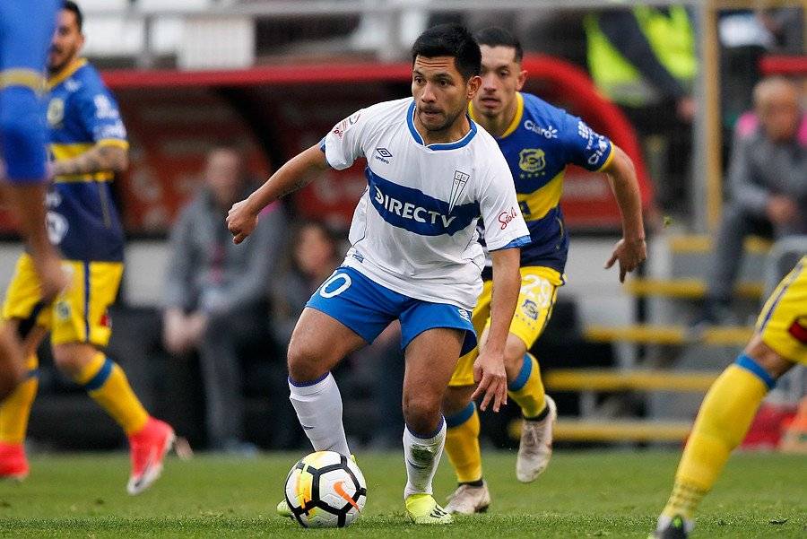 Diego Rojas se perfila como reemplazante de Buonanotte en las labores creativas de la UC / Foto: Photosport