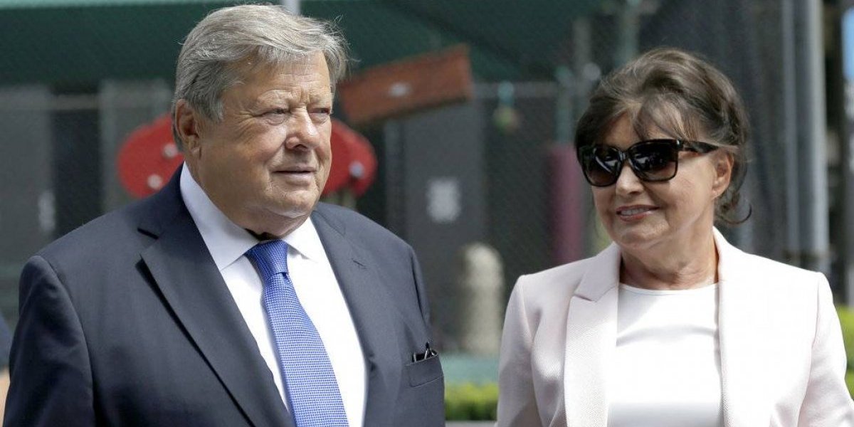 Los padres de Melania Trump son ahora ciudadanos de EU Los padres de Melania Trump son ahora ciudadanos de EU