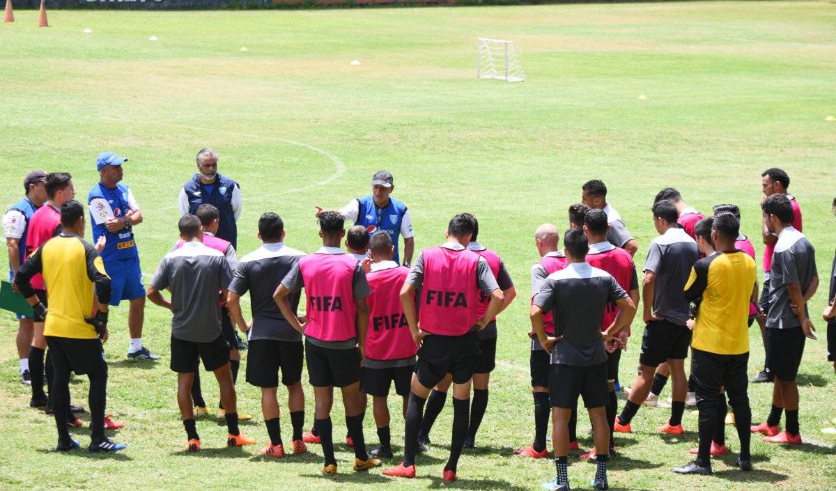 Walter Claverí definió el equipo titular