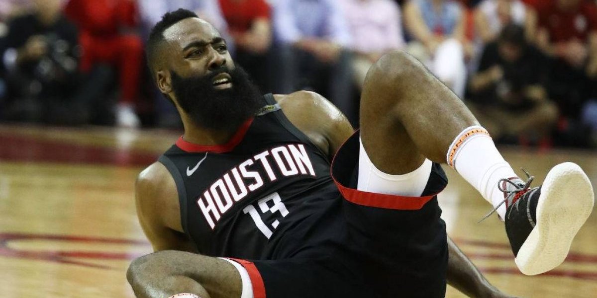 Señalan a James Harden por agredir a una mujer