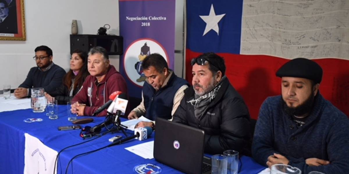Chilena Escondida y sindicato logran acuerdo pero trabajadores deben votarlo