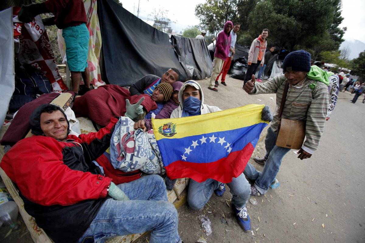Venezolanos deberán presentar pasaporte