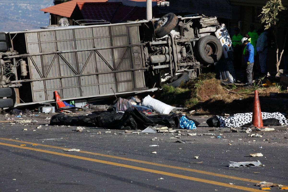 Valoran en 1,7 millones de dólares la droga encontrada en bus accidentado en Papallacta