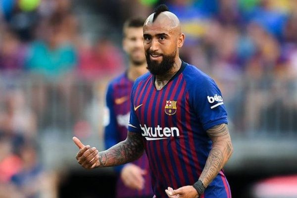 Vidal sumó minutos en goleada de Barcelona sobre el Alavés