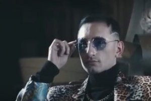 Cantante de reggaeton Langenegger muere en circunstancias