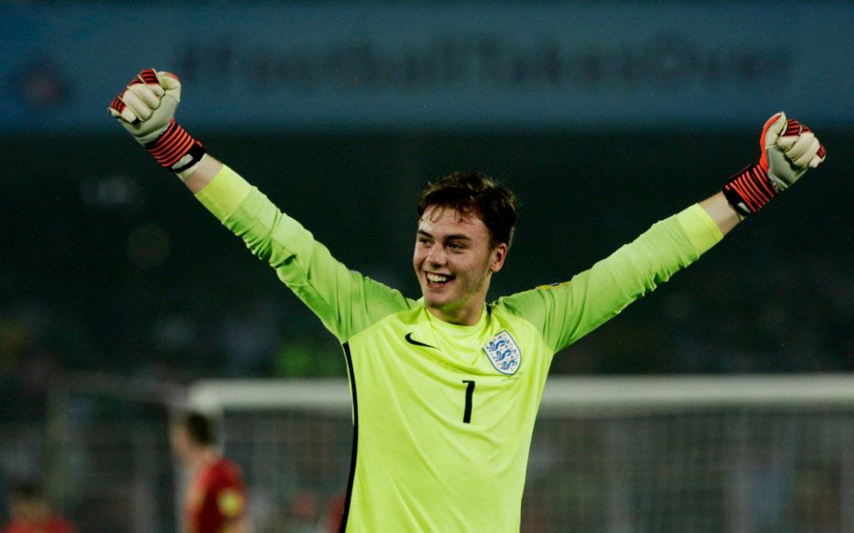 Curtis Anderson, quien ganó el Mundial Sub 17 de India con Inglaterra, podría ascender al primer equipo del City ante la lesión de Claudio Bravo / Foto: AP