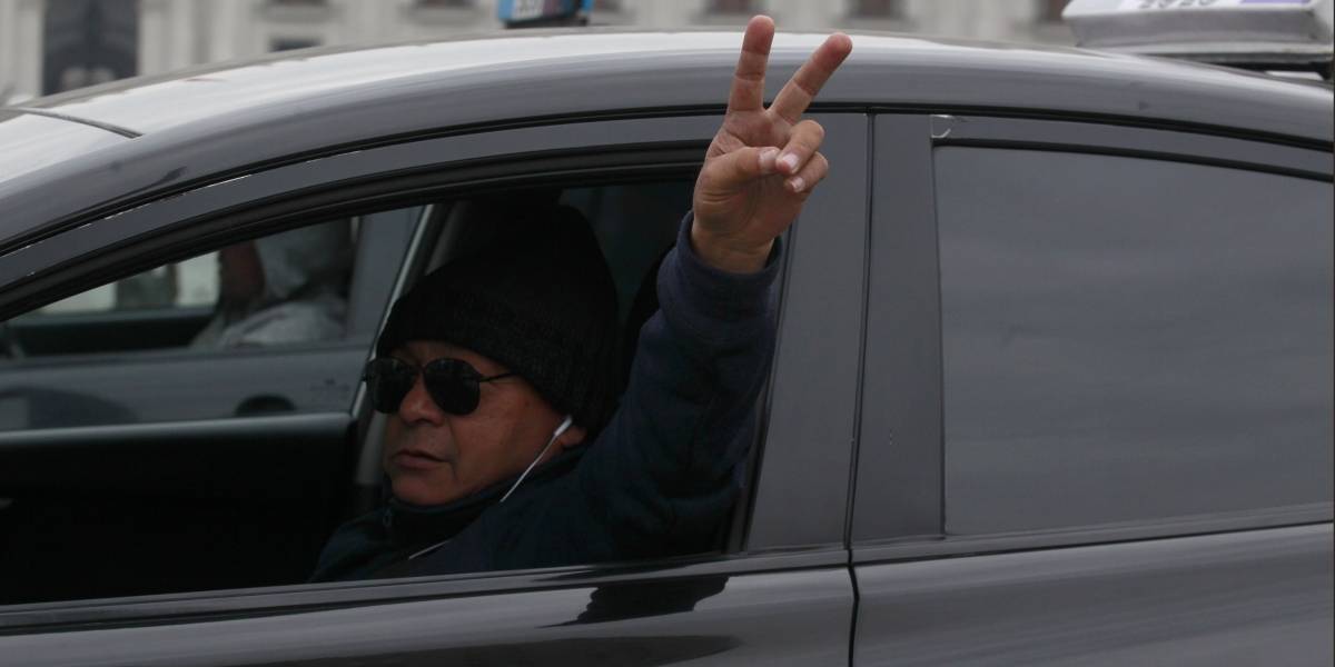 Vocero taxis colectivos y Uber: "Son ambulantes del transporte, violan leyes para ganarse unos pesos"