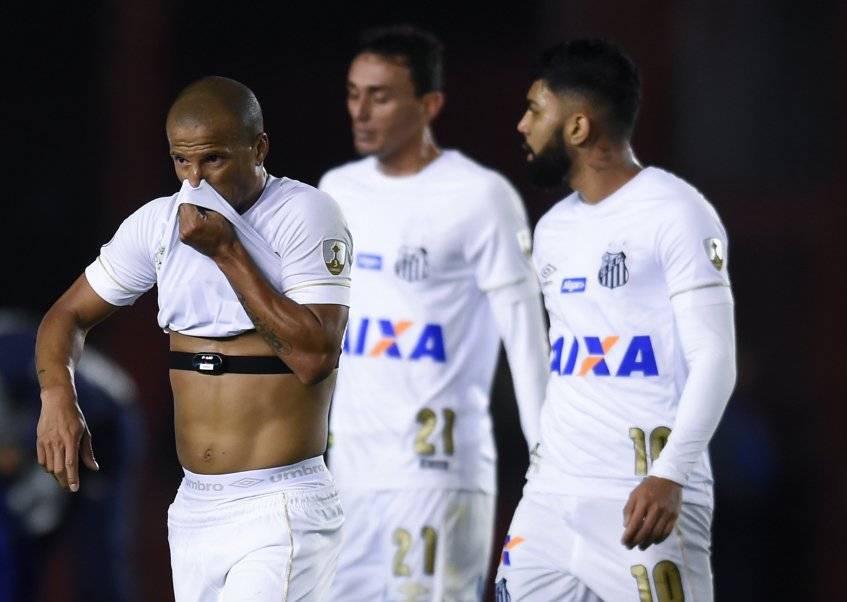 El uruguayo Carlos Sánchez, el hombre de la discordia tras el empate 0-0 entre Independiente y Santos / Foto: Getty Images
