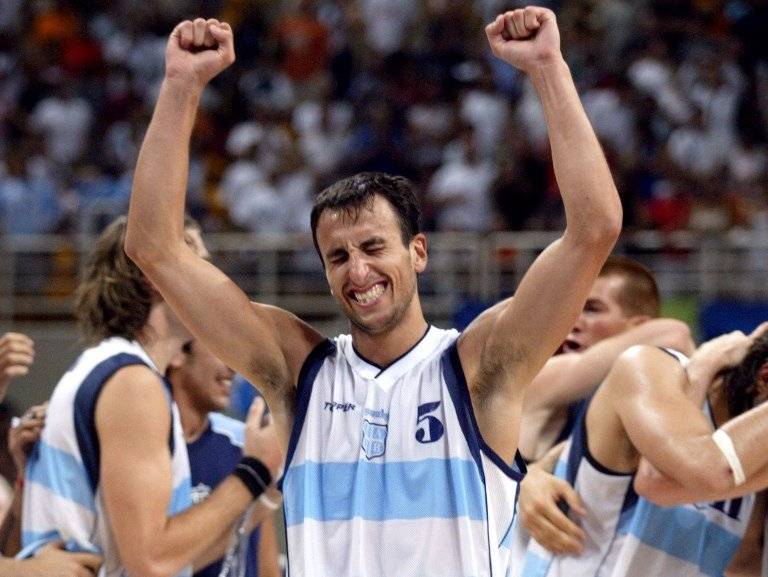 Emanuel Ginóbili en 2004