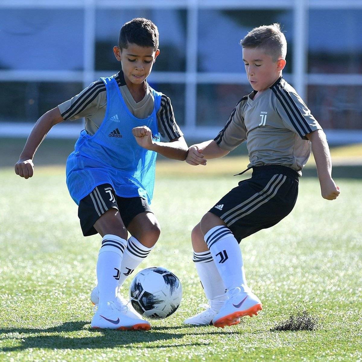 Cristiano Jr. quiere ser como su papá