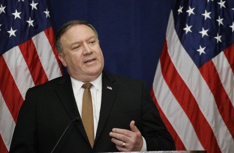 Mike Pompeo dando un discurso