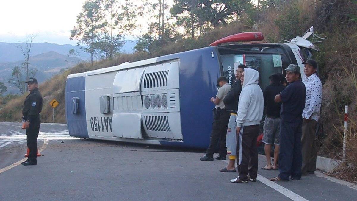 Accidente de tránsito en la vía Loja-Carimanga