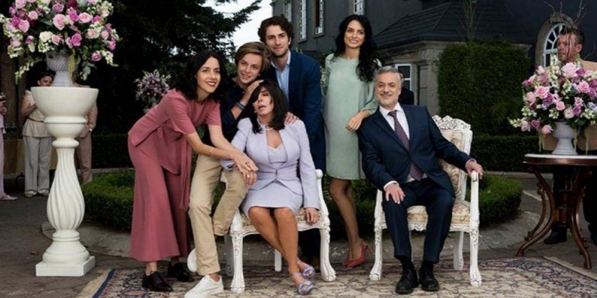 CONFIRMADO: Habrá segunda y tercera temporada de La casa de las flores CONFIRMADO: Habrá segunda y tercera temporada de La casa de las flores