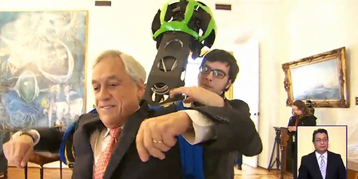 Video: Piñera se puso la mochila de Google Street View para tomar fotos de La Moneda