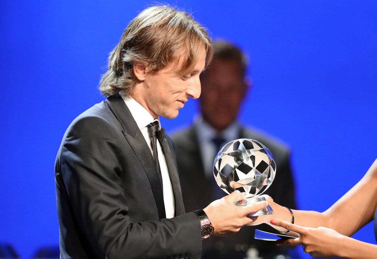 Modric ganó el premio al mejor mediocampista de la temporada
