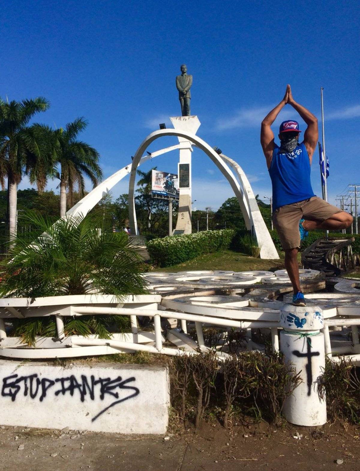 Yoga en medio de protestas en Nicaragua