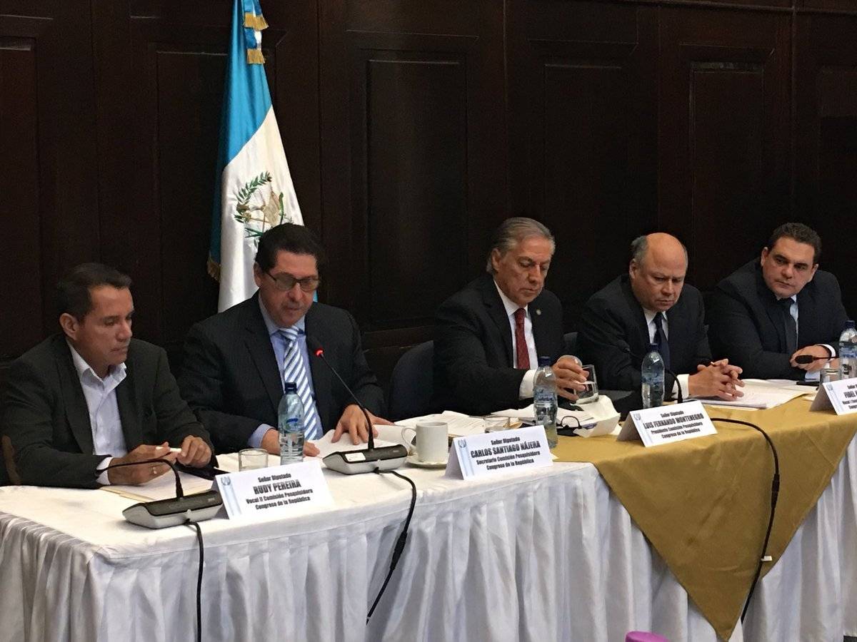 primera reunión de la comisión pesquisidora por antejuicio contra Jimmy Morales