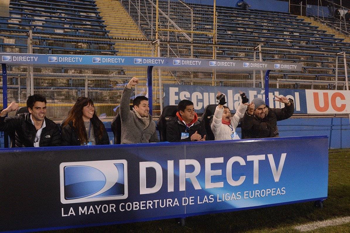 La Tercera Banca, una de las innovaciones comerciales de Cruzados en San Carlos de Apoquindo en sociedad con DirecTV / Foto: cruzados.cl