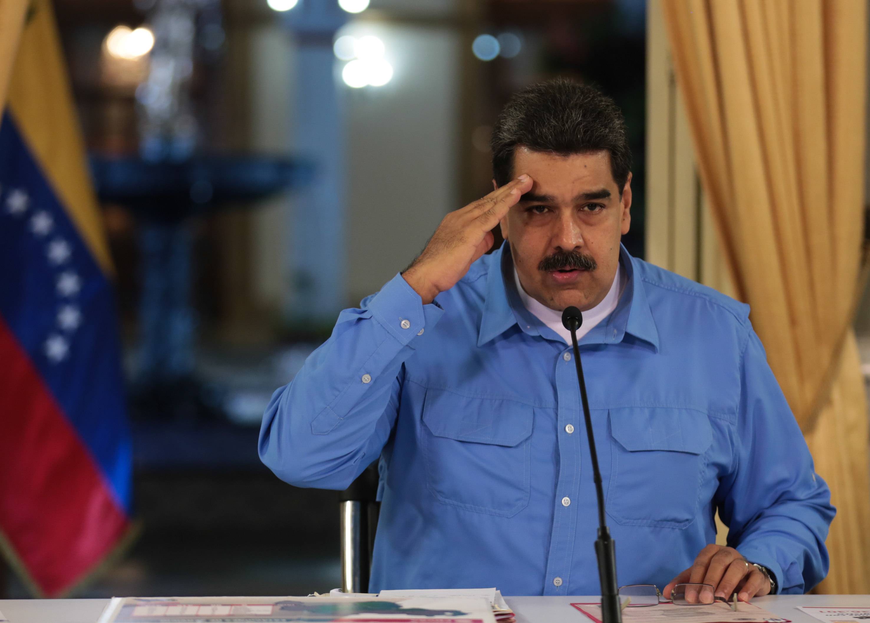 Presidente venezolano, Nicolás Maduro, mientras da anuncios económicos en cadena nacional