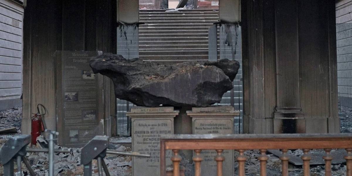 Video: El terrible incendio del Museo Nacional de Río de Janeiro dejó "sobrevivientes": los meteoritos