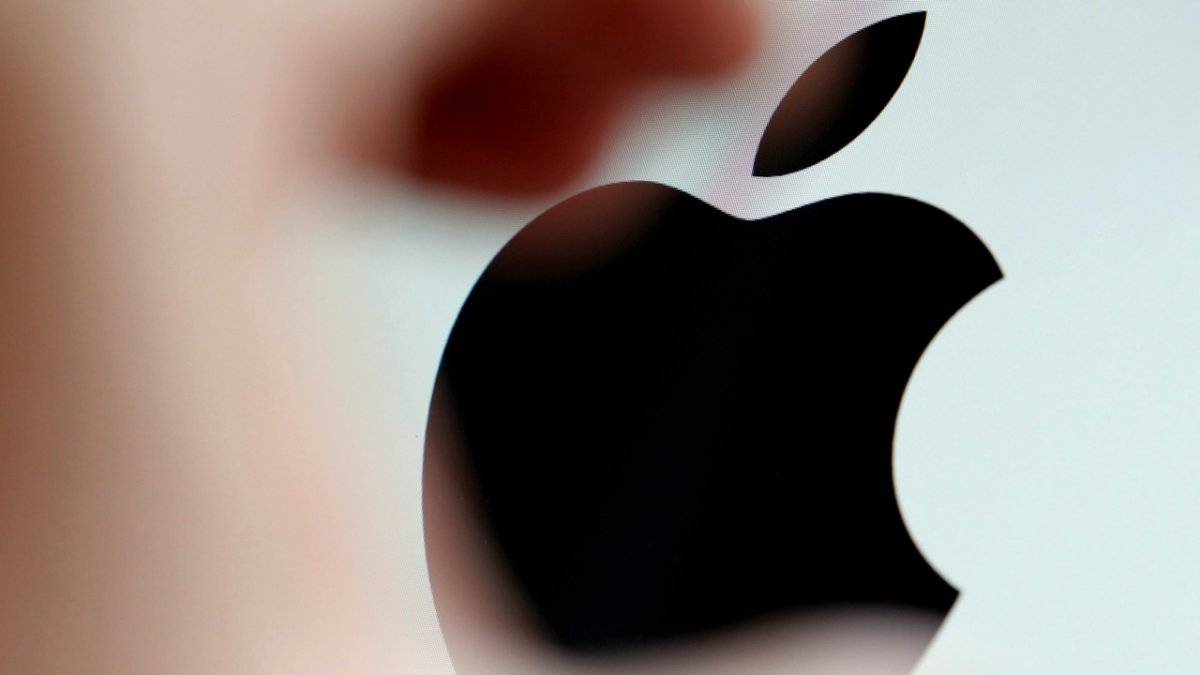 Trump le exige a Apple que comience a fabricar sus productos en EE.UU. y no en China