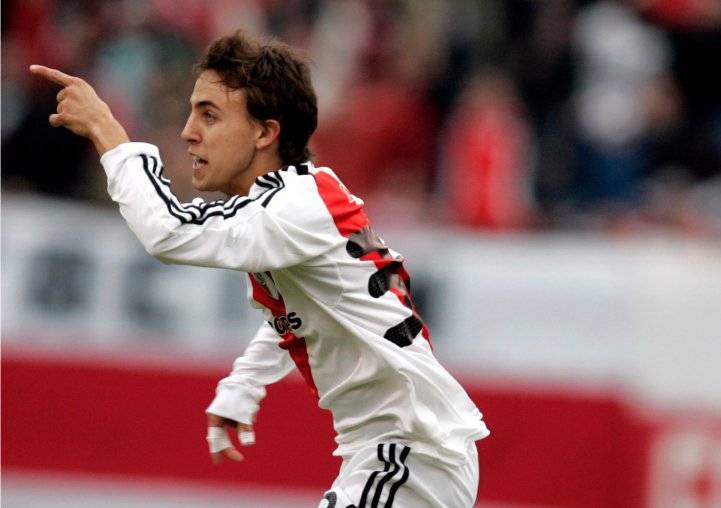 Después de innumerables esfuerzos junto a su padre, Diego Buonanotte alcanzó el éxito en River Plate / Foto: AP