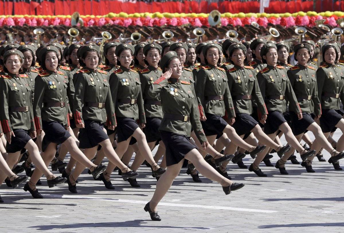 el desfile fue notable por su relativa moderación: no había referencias directas a las armas nucleares de Corea del Norte, y no había misiles balísticos intercontinentales.
