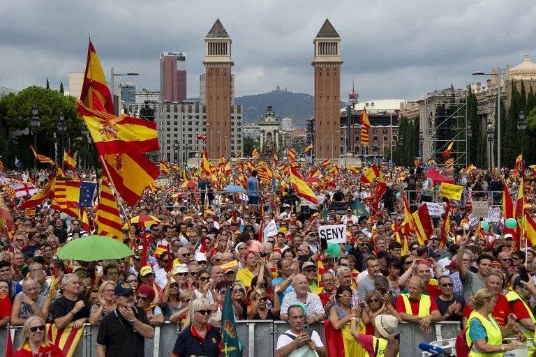 Marcha contra el movimiento separatista en Barcelona
