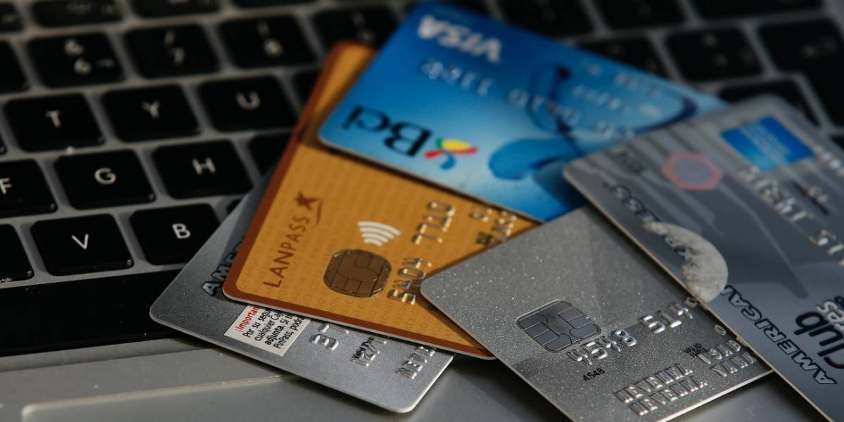 Casilla virtual Miami fue el punto débil Correos de Chile admite fallas que generaron filtraciones en tarjetas de crédito